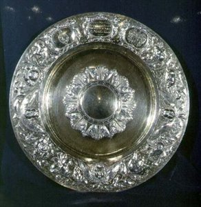 Le Plat de Charité Caroline, fabriqué à Londres, 1665-1666 - English School